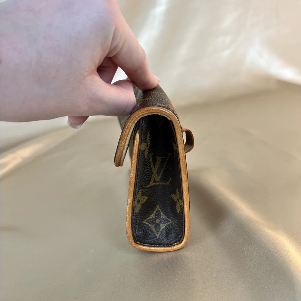 🚨🚨SOLD🚨🚨 Louis Vuitton Pochette Florentine Belt Bag - Picture 7 of 13